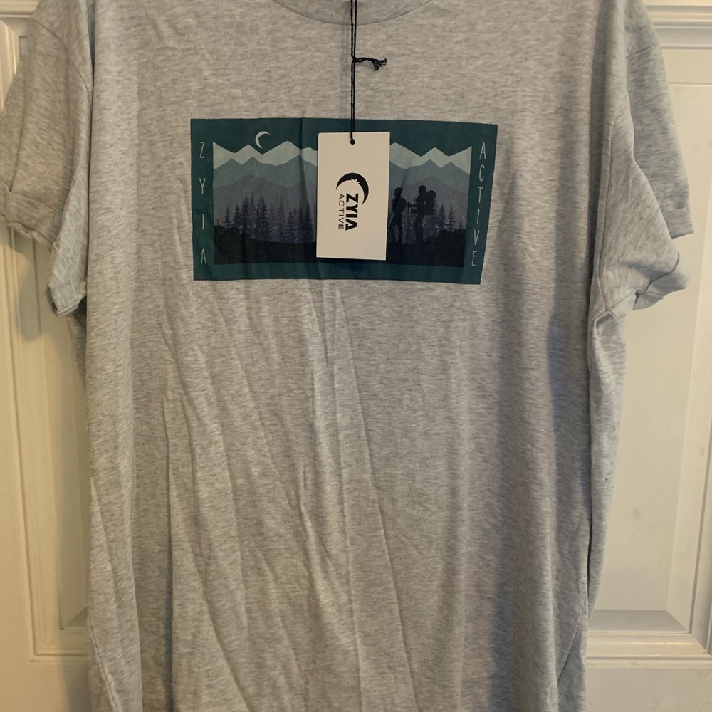 Zyia XXXL SS tee with mountain scene
